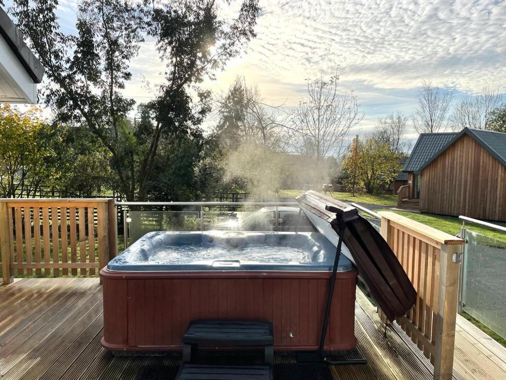 Sparrowhawk Cottage With Hot Tub Newton Stewart Exteriér fotografie