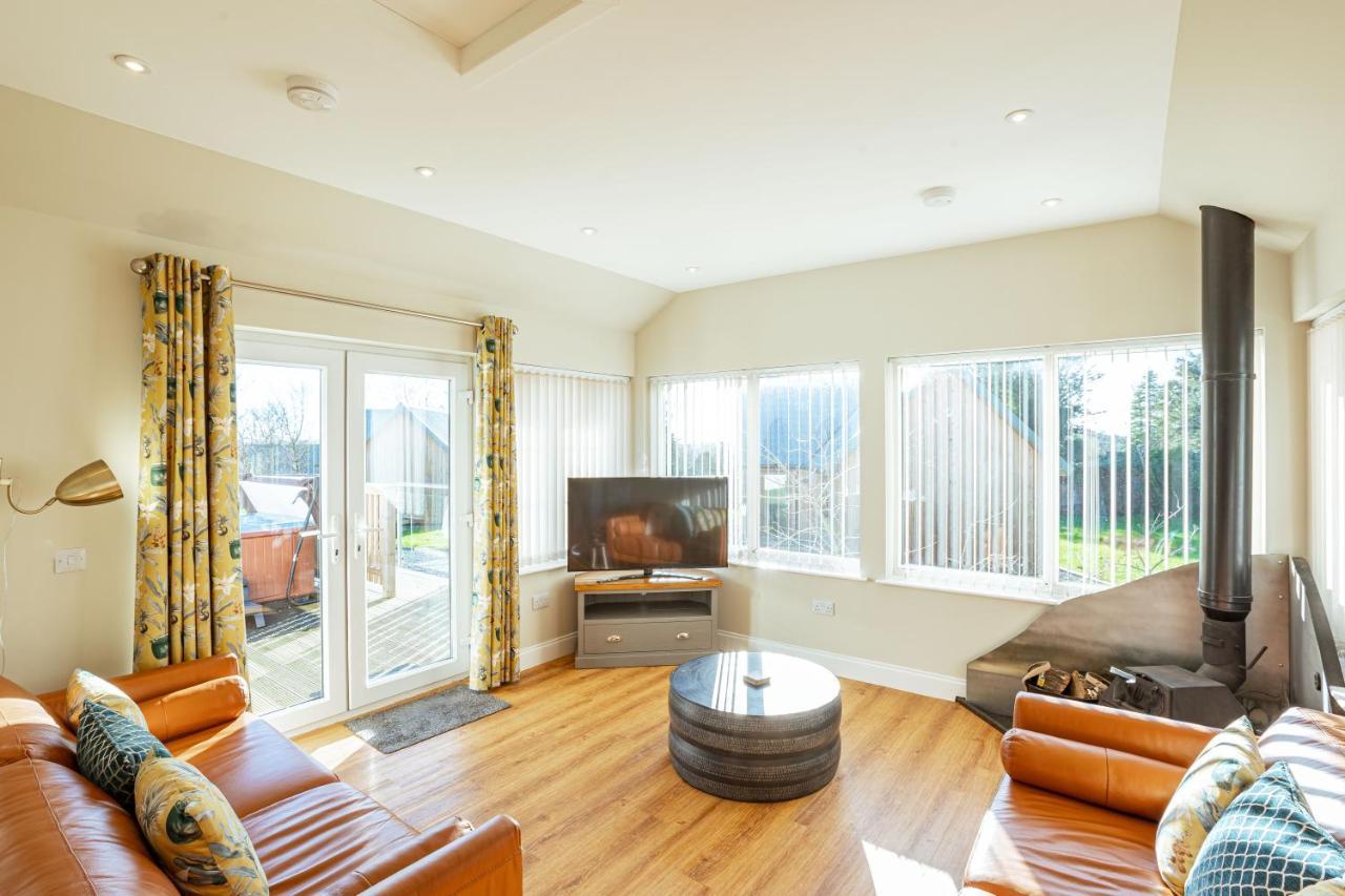 Sparrowhawk Cottage With Hot Tub Newton Stewart Exteriér fotografie